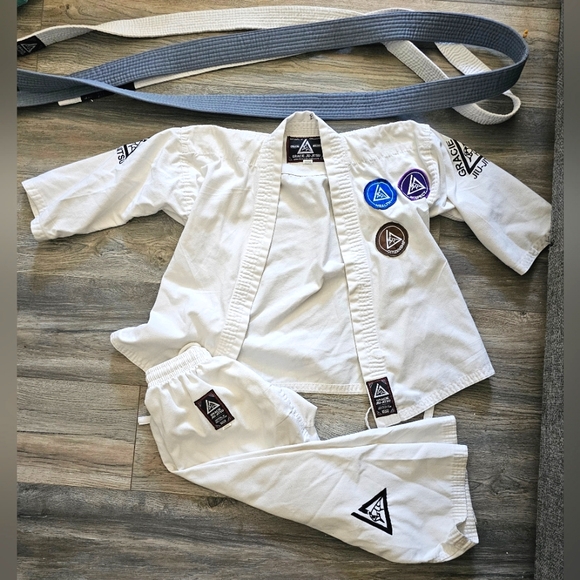 Gracie Jiu-jitsu GI - Picture 1 of 3